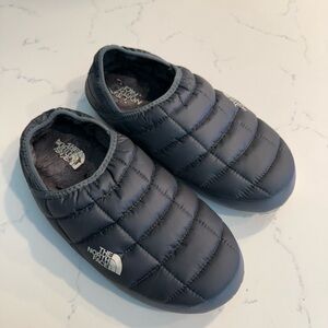 The North Face Dark Grayish Blue Quilted Slippers